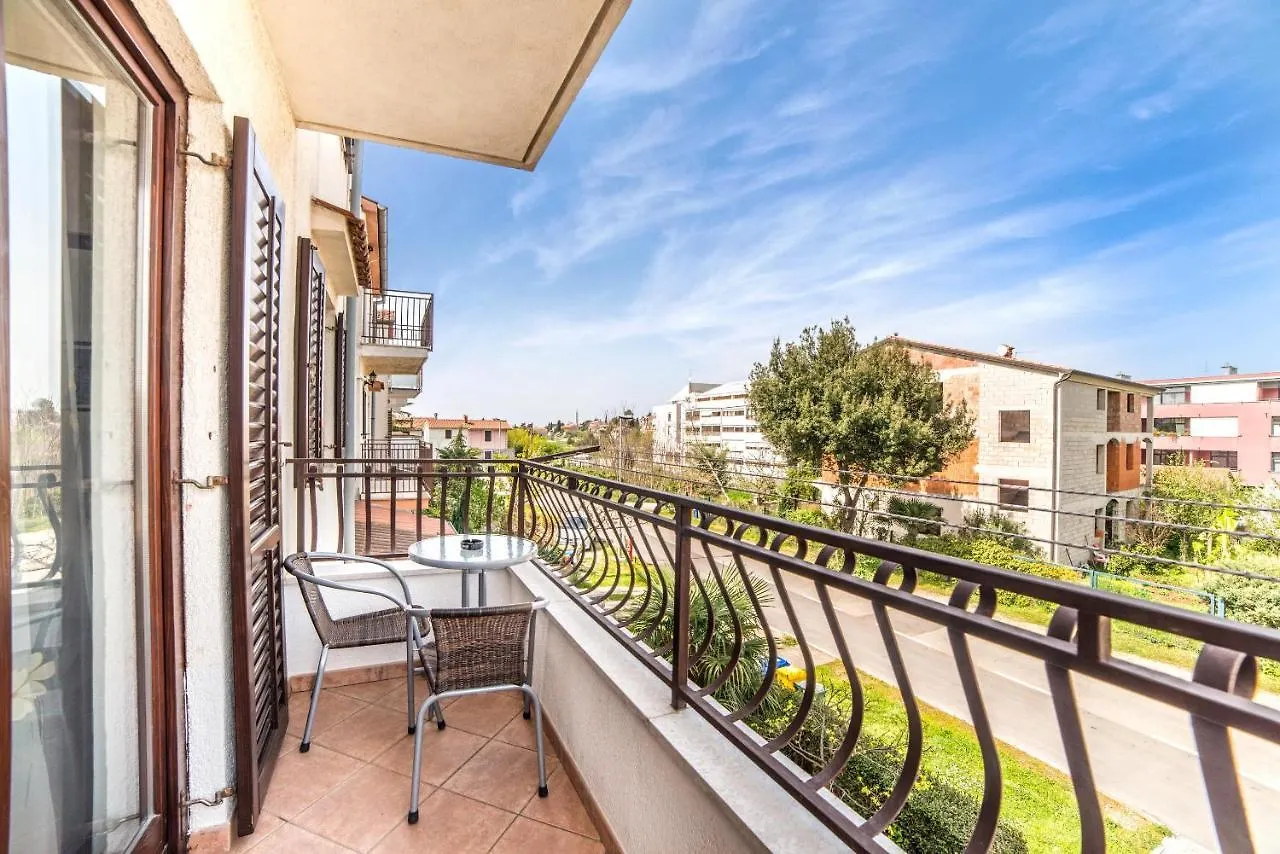 Apartments Banko Rovinj 3*,