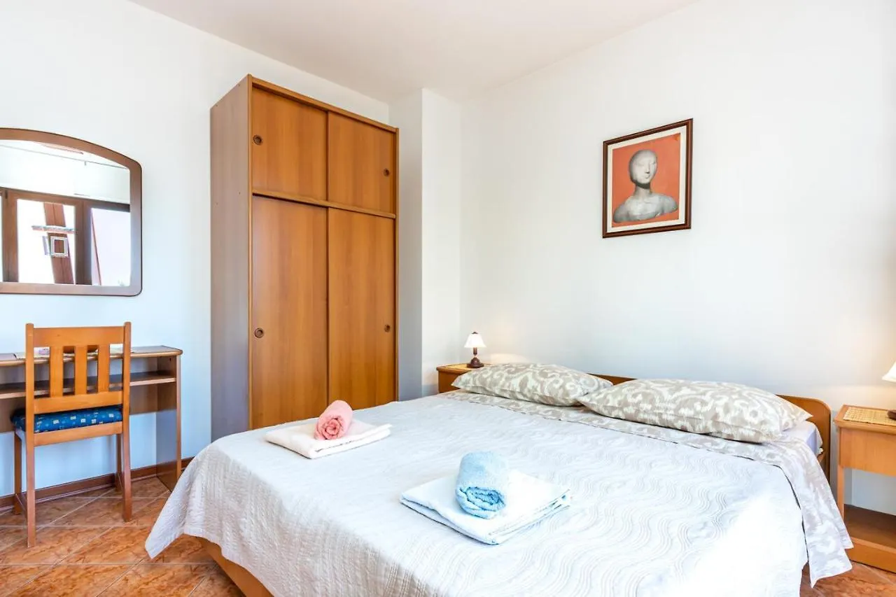Guest house Apartments Banko Rovinj